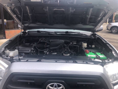 2017 Toyota Tacoma SR
