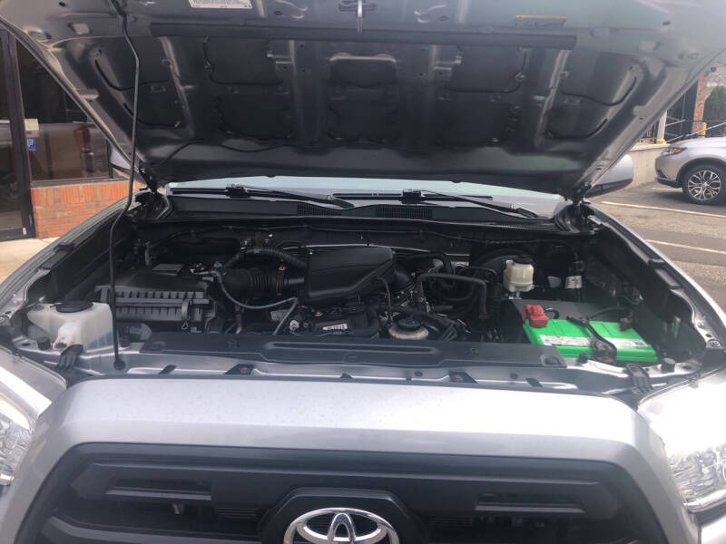 2017 Toyota Tacoma SR