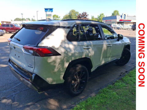 2023 Toyota RAV4 Hybrid SE