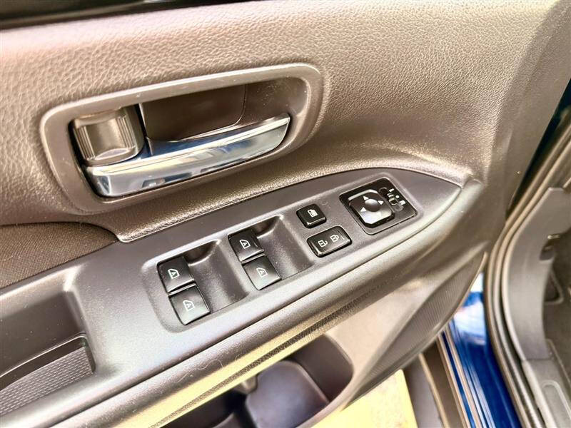 2020 Mitsubishi Outlander ES