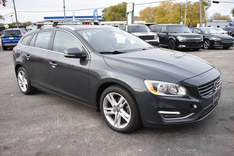 2015 Volvo V60 Platinum's photo