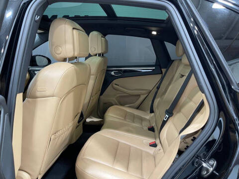 2017 Porsche Macan S