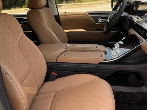 2027 Infiniti QX80 Luxe