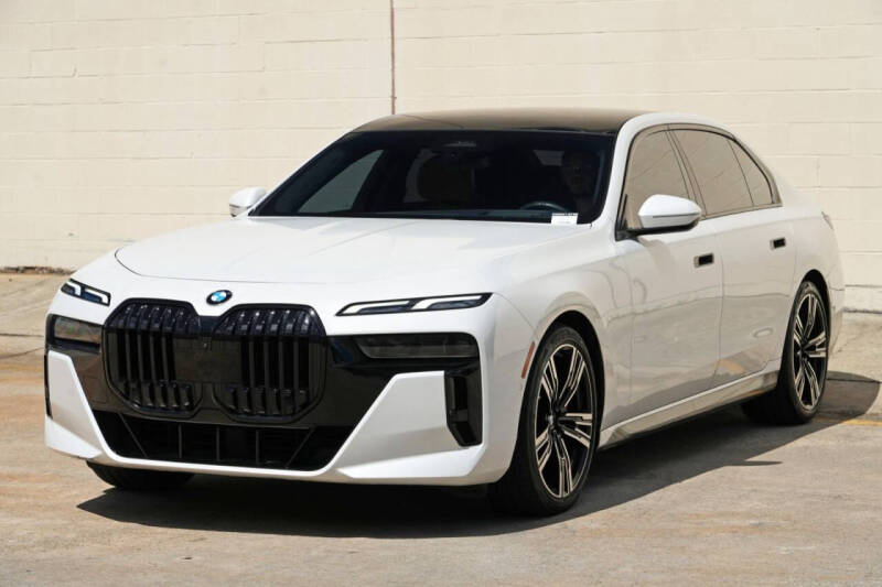 2023 BMW 7 Series 740i