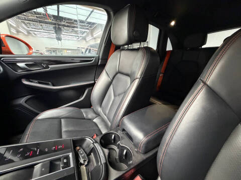 2022 Porsche Macan