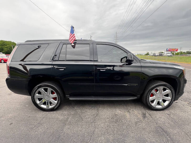 2017 Cadillac Escalade Luxury