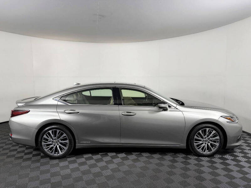2019 Lexus ES 300h