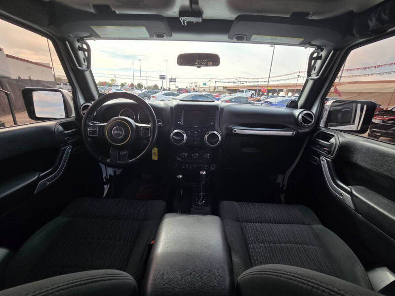 2012 Jeep Wrangler Unlimited Sahara