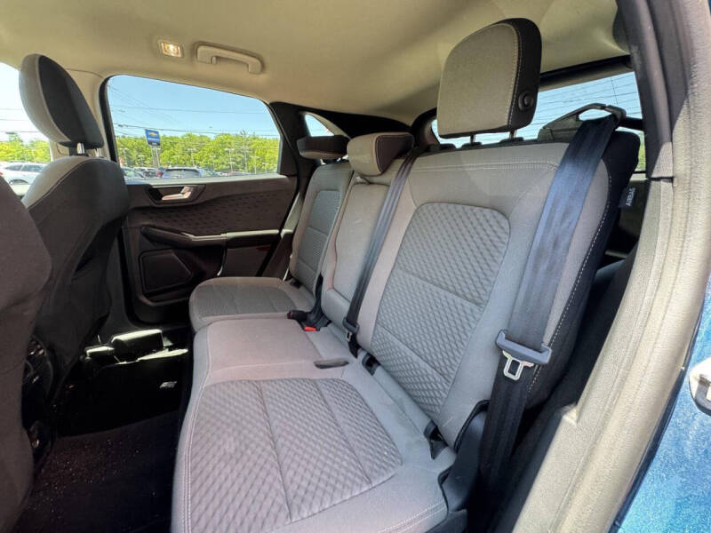 2020 Ford Escape SE