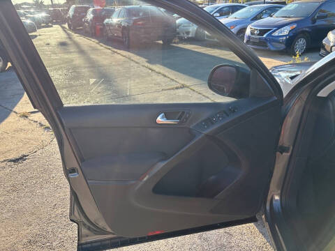 2014 Volkswagen Tiguan S