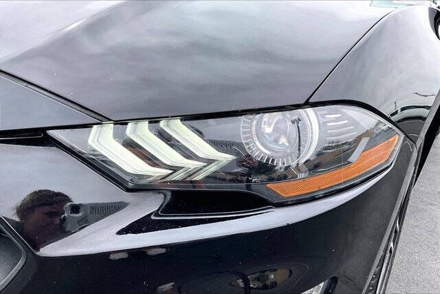 2021 Ford Mustang EcoBoost