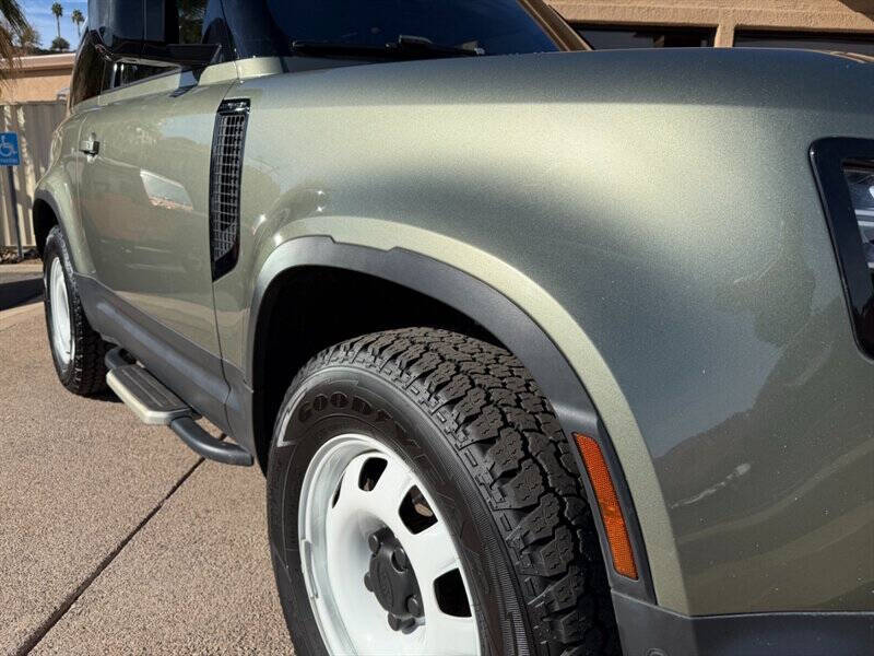 2022 Land Rover Defender 90 Standard