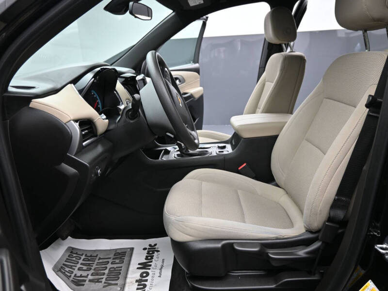 2022 Chevrolet Traverse LS