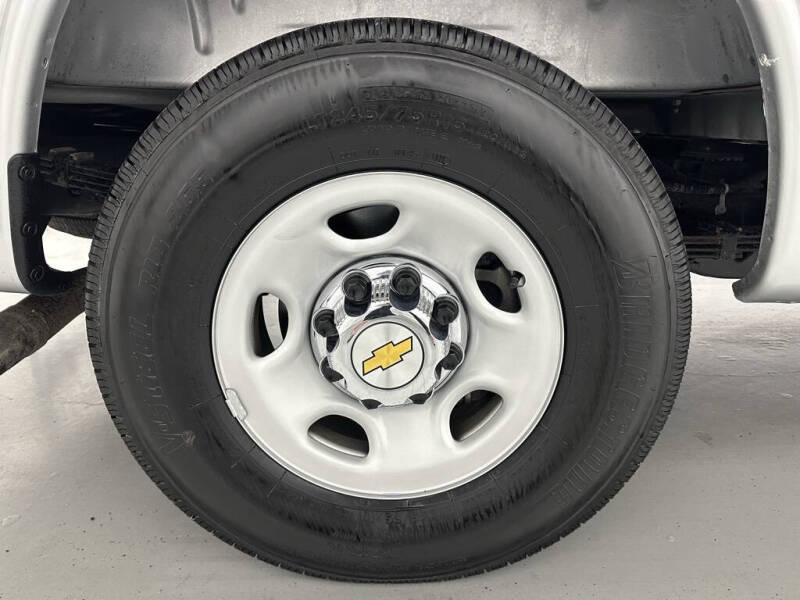 2025 Chevrolet Express LT 3500