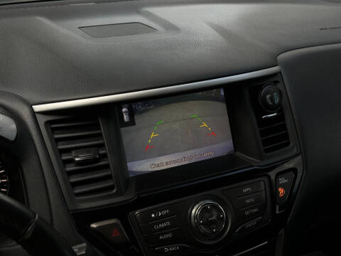 2019 Nissan Pathfinder SV