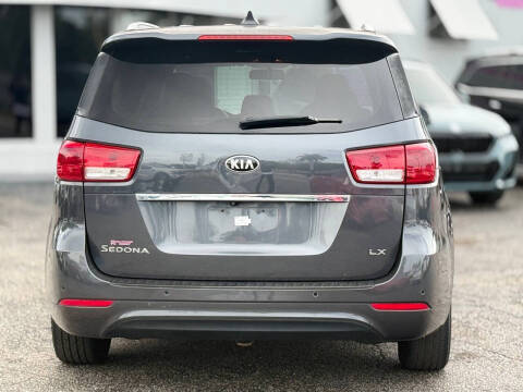 2017 Kia Sedona LX