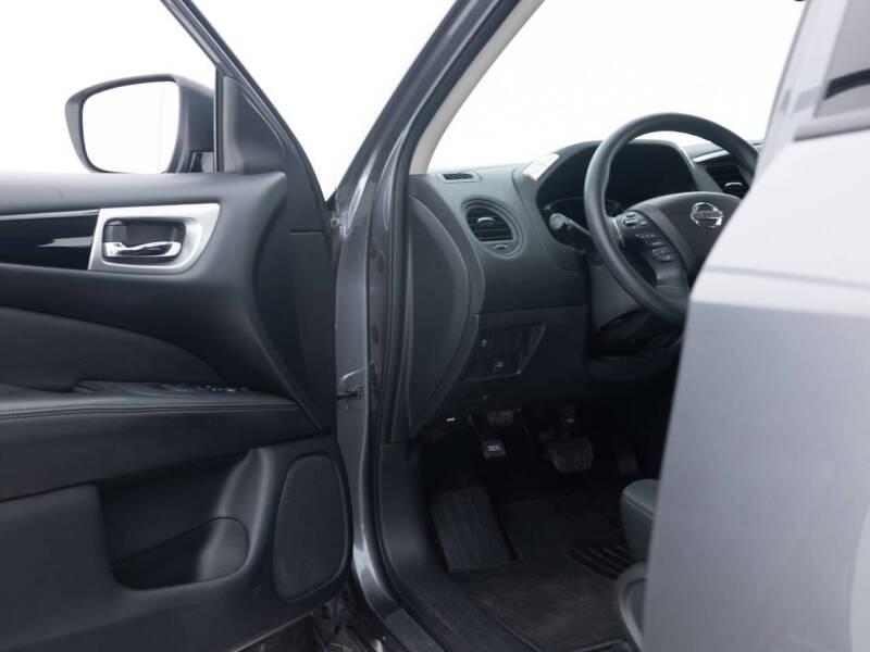 2018 Nissan Pathfinder S