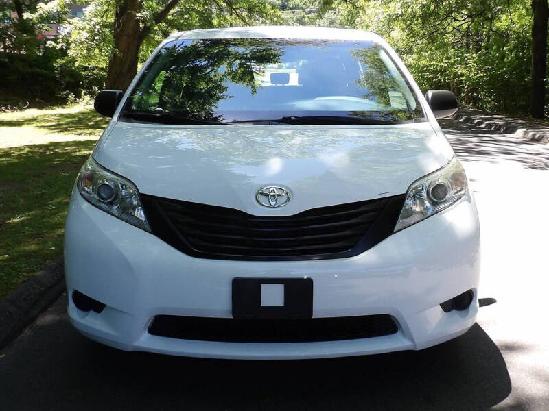 2016 Toyota Sienna L 7-Passenger