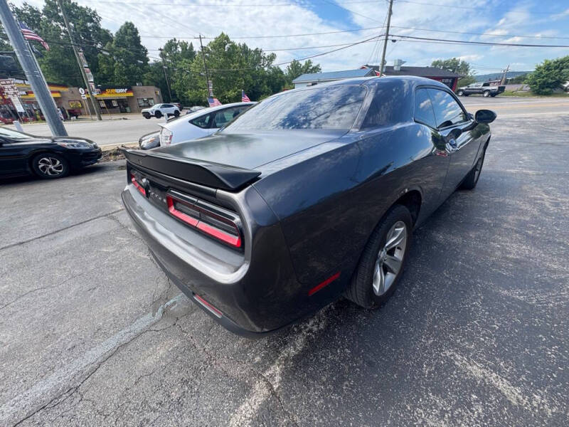 2019 Dodge Challenger SXT