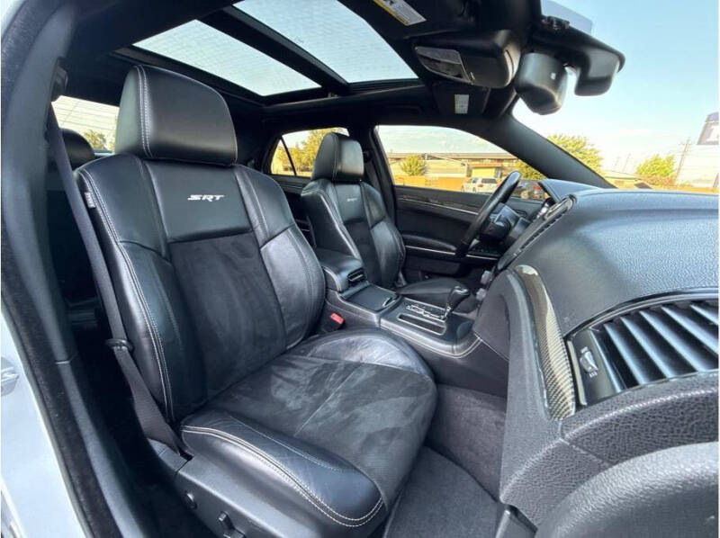 2012 Chrysler 300 SRT8