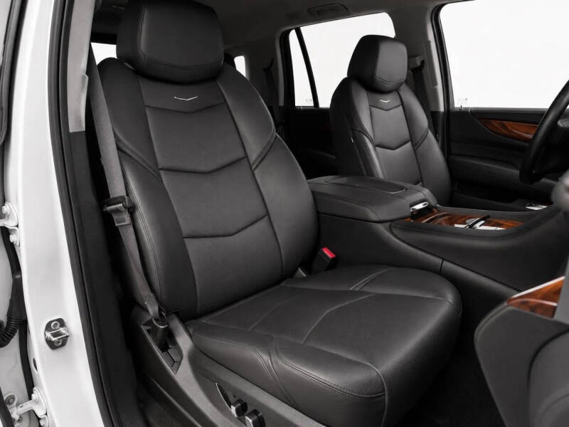 2017 Cadillac Escalade Luxury