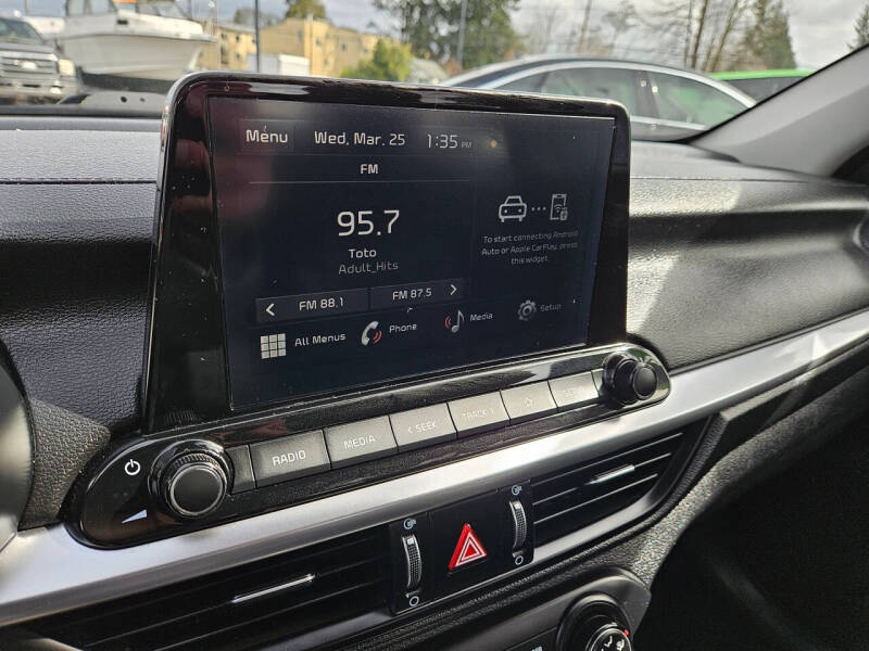 2023 Kia Forte LX