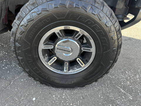 2005 HUMMER H2 Lux Series