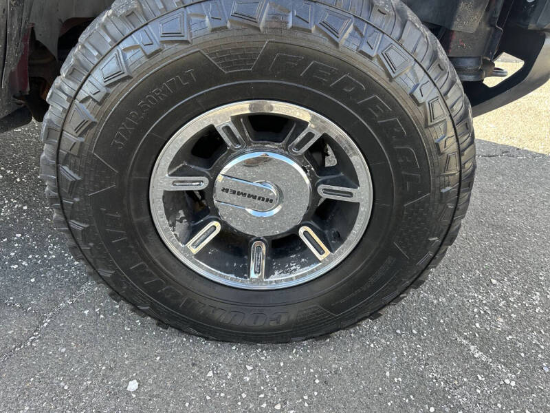2005 HUMMER H2 Lux Series