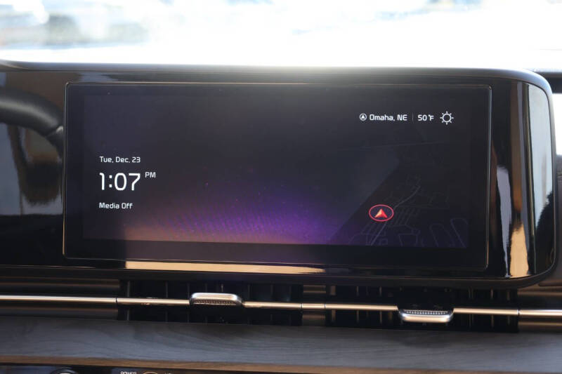 2024 Kia Carnival EX