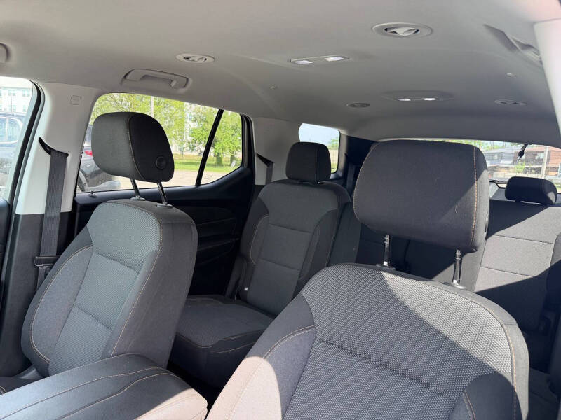 2020 Chevrolet Traverse LT Cloth