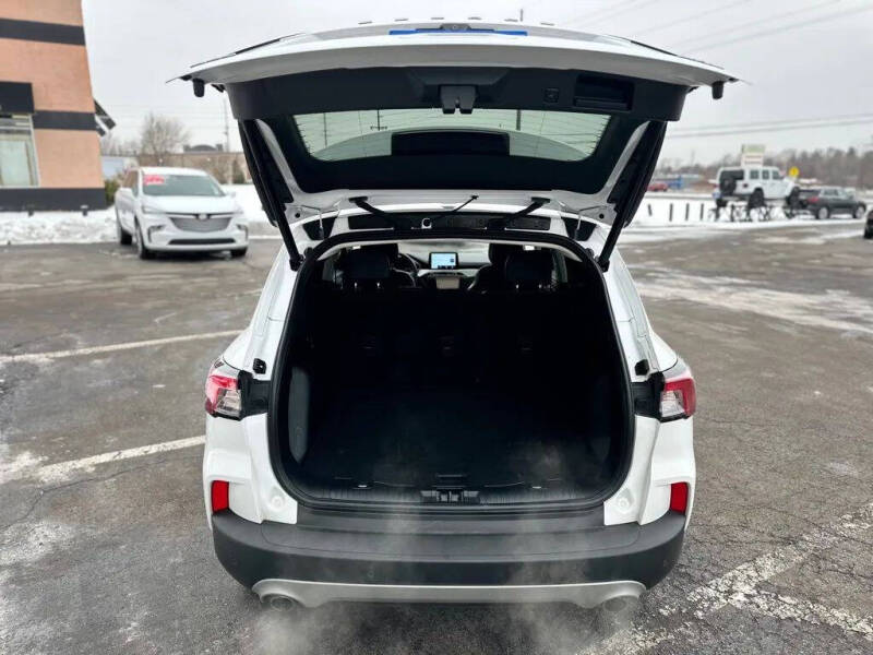 2022 Ford Escape SEL