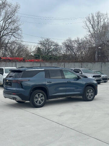 2025 Chevrolet Traverse LT