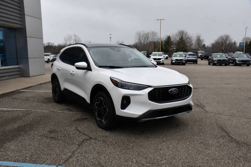 2026 Ford Escape Hybrid Platinum