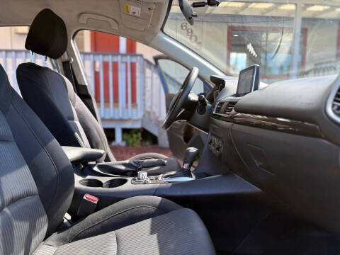 2016 Mazda MAZDA3 i Sport