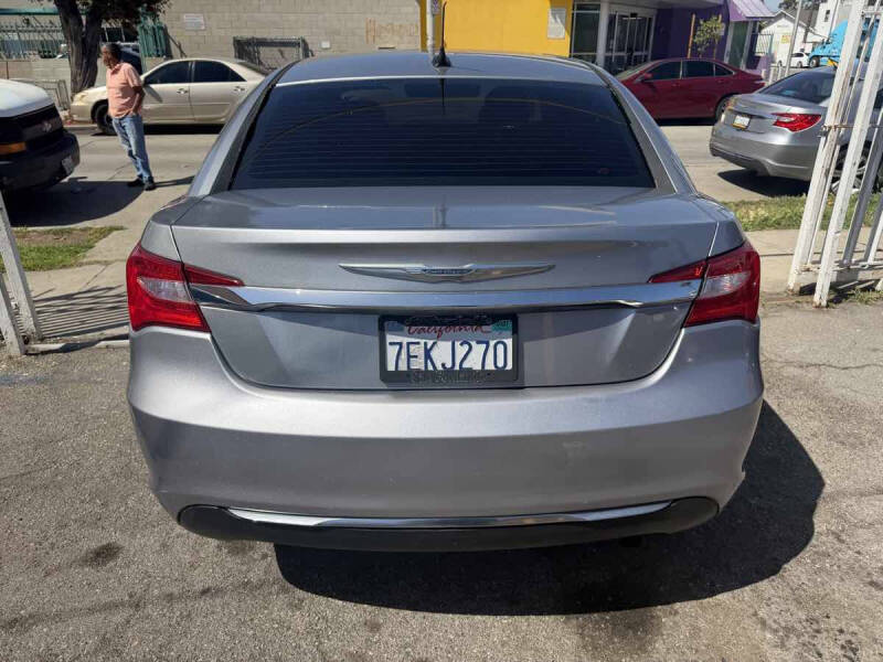 2014 Chrysler 200 LX