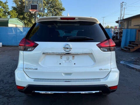 2017 Nissan Rogue SL