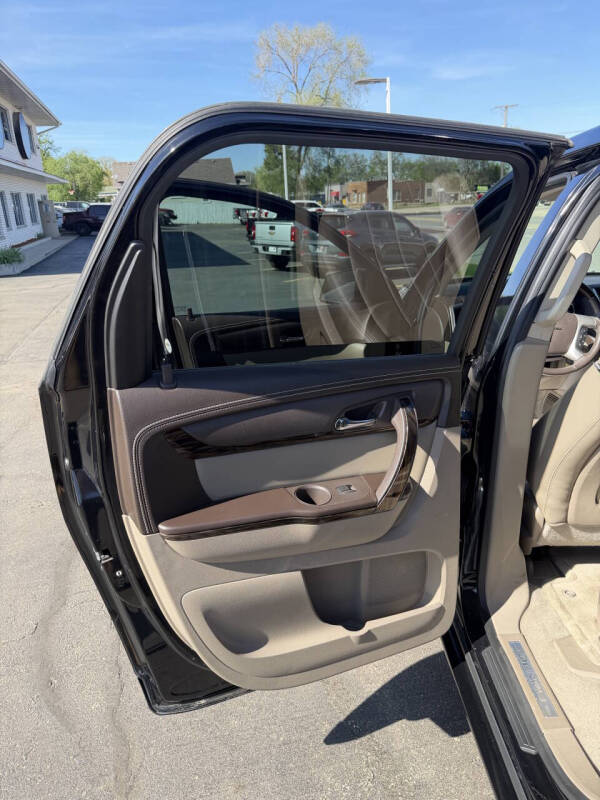 2016 GMC Acadia Denali
