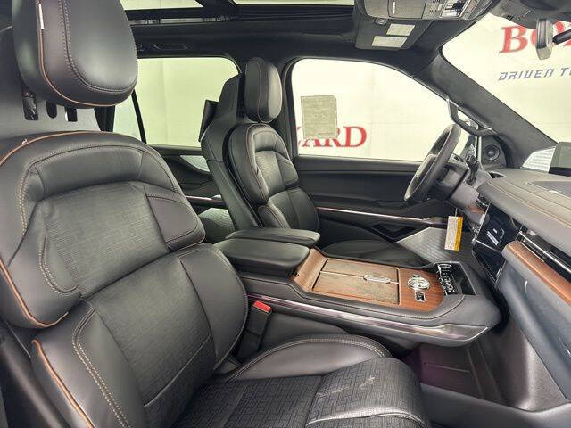 2025 Lincoln Navigator Black Label