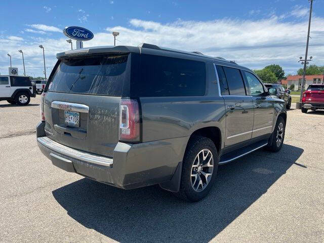2017 GMC Yukon XL Denali