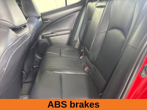 2025 Lexus UX 300h Premium