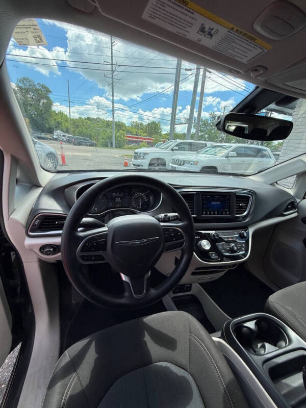 2020 Chrysler Pacifica Touring