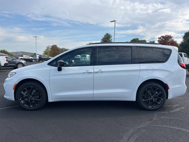 2026 Chrysler Pacifica Limited