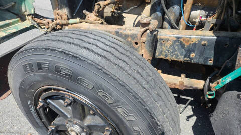 1974 Mack R685ST