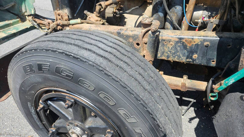 1974 Mack R685ST