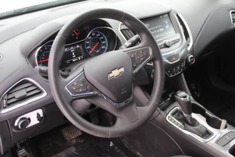 2017 Chevrolet Cruze LT Auto
