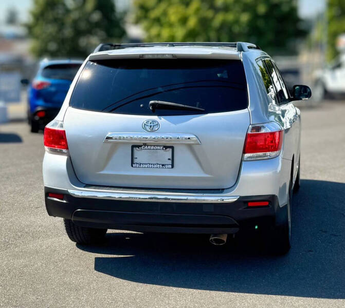2011 Toyota Highlander SE