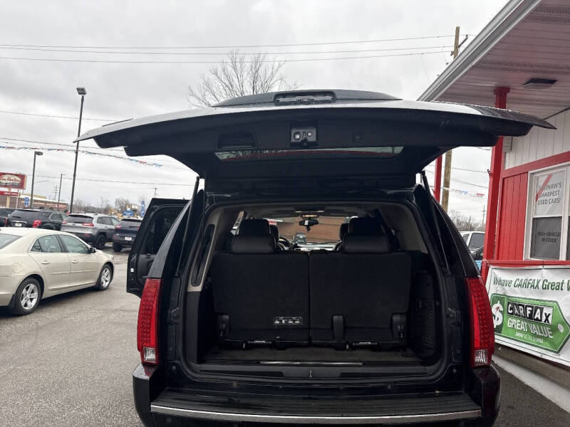 2011 Cadillac Escalade Luxury