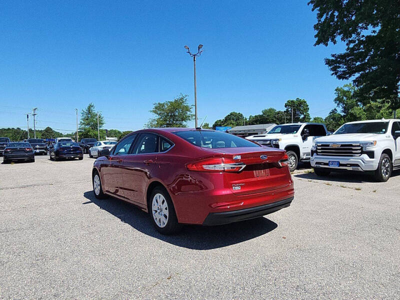 2019 Ford Fusion S