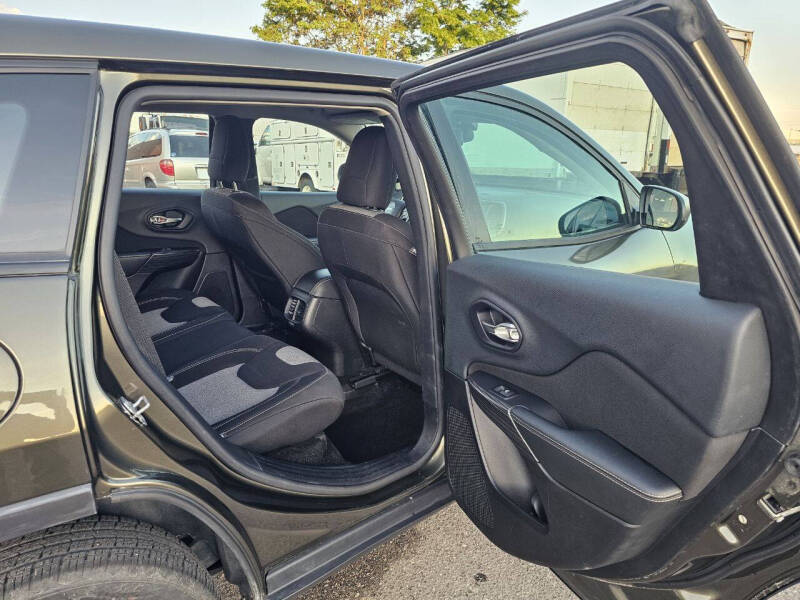 2014 Jeep Cherokee Sport
