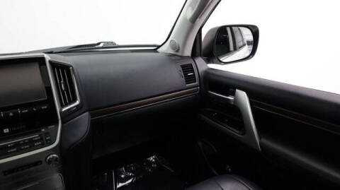 2018 Toyota Land Cruiser